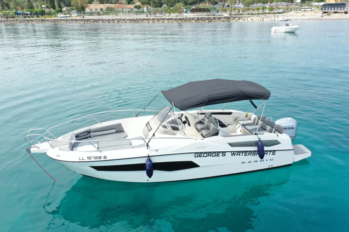 Geronimo – speedboat for hire in Latchi