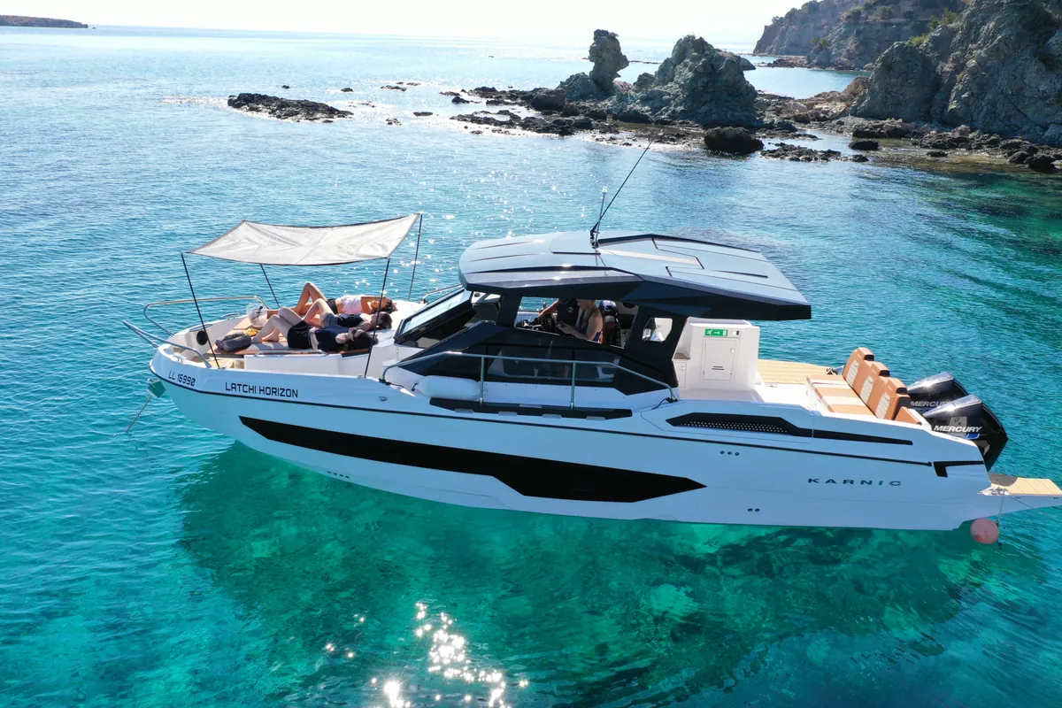 Latchi Horizon – cabin cruiser for hire in Latchi